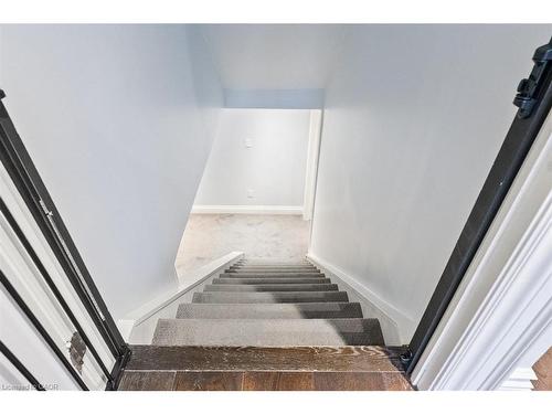 149 Fruitland Avenue, Burlington, ON - Indoor Photo Showing Other Room