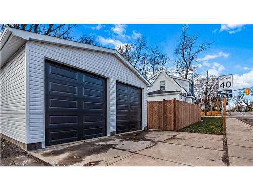 491 Upper Wentworth Street, Hamilton, ON - Outdoor