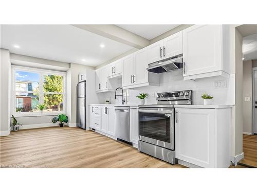 491 Upper Wentworth Street, Hamilton, ON - Indoor Photo Showing Kitchen