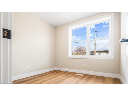 491 Upper Wentworth Street, Hamilton, ON - Indoor Photo Showing Other Room
