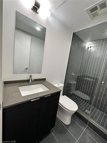 720-1 Jarvis Street, Hamilton, ON - Indoor Photo Showing Bathroom