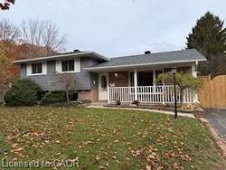 55 Gracefield Crescent  Kitchener, ON N2E 1R8