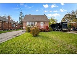 541 Courtland Avenue E Kitchener, ON N2G 2W9