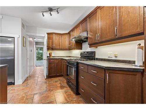 292 John Street N, Hamilton, ON - Indoor Photo Showing Kitchen