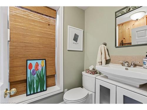 292 John Street N, Hamilton, ON - Indoor Photo Showing Bathroom