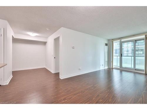 708-30 Grand Trunk Crescent, Toronto, ON - Indoor Photo Showing Other Room