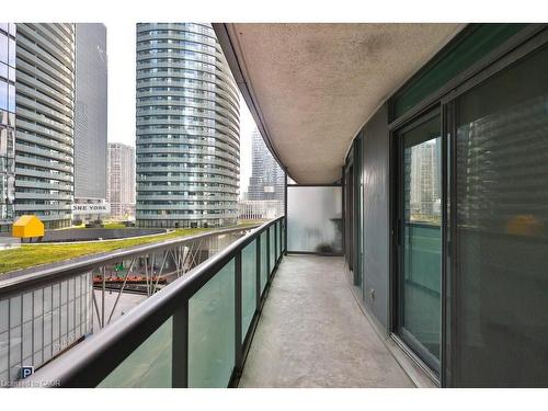 708-30 Grand Trunk Crescent, Toronto, ON - Outdoor With Balcony