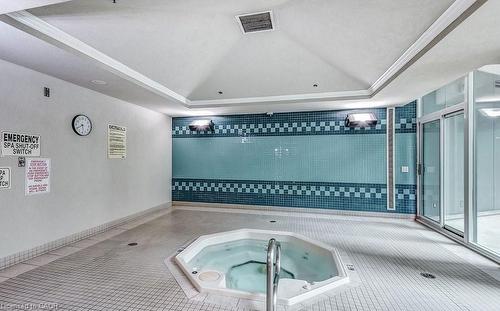 708-30 Grand Trunk Crescent, Toronto, ON - Indoor Photo Showing Other Room