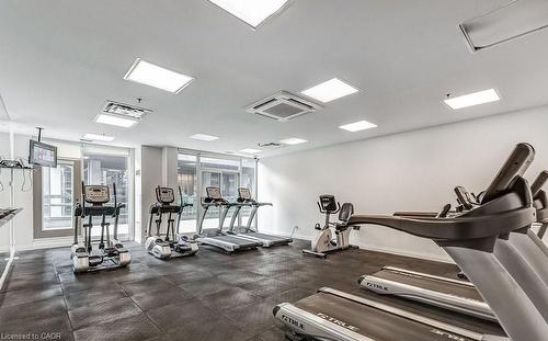 708-30 Grand Trunk Crescent, Toronto, ON - Indoor Photo Showing Gym Room