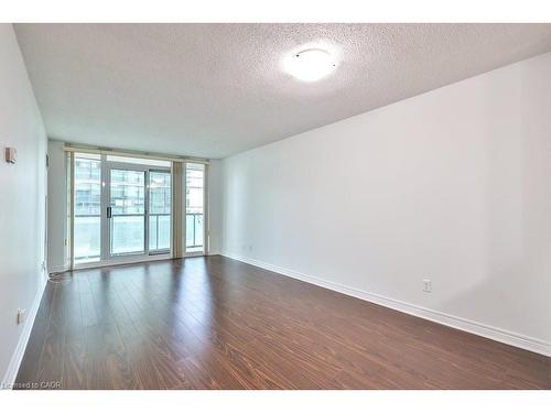 708-30 Grand Trunk Crescent, Toronto, ON - Indoor Photo Showing Other Room