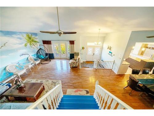 415 Niagara Boulevard, Fort Erie, ON - Indoor Photo Showing Living Room