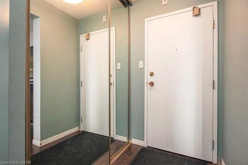 903-375 King Street N, Waterloo, ON - Indoor