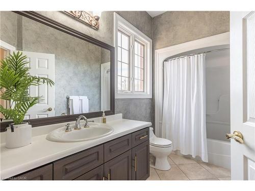 1285 Beaufort Drive, Burlington, ON - Indoor Photo Showing Bathroom
