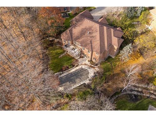 1285 Beaufort Drive, Burlington, ON - Outdoor