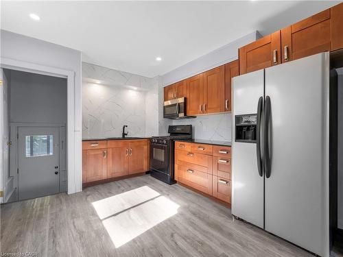 753 Burgess Avenue, Hamilton, ON - Indoor Photo Showing Kitchen