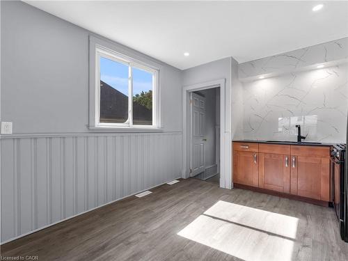 753 Burgess Avenue, Hamilton, ON - Indoor Photo Showing Other Room