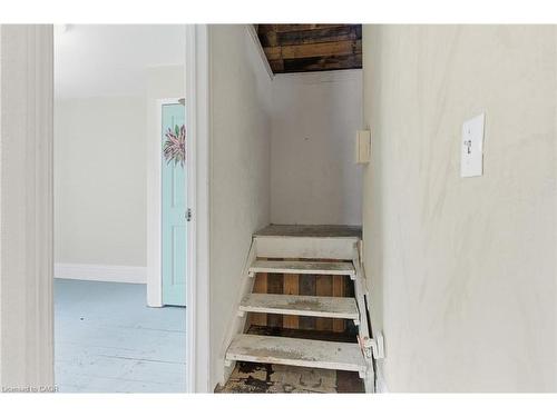 59 Francis Street, Hamilton, ON - Indoor Photo Showing Other Room