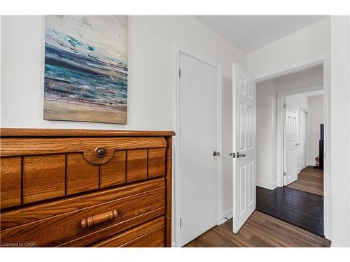 21 Lakeside Drive, Grimsby, ON - Indoor Photo Showing Other Room