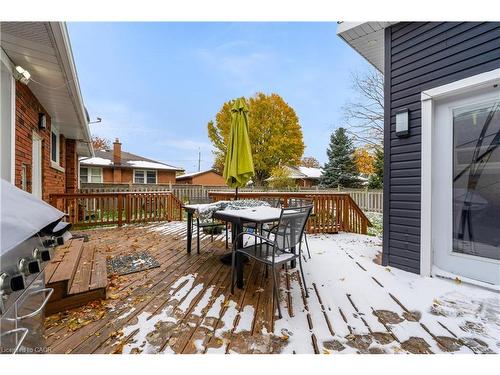 21 Lakeside Drive, Grimsby, ON - Outdoor With Exterior