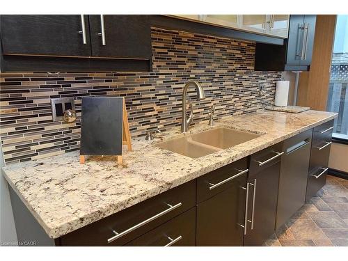 2346 Cavendish Drive, Burlington, ON - Indoor Photo Showing Kitchen With Double Sink