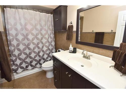 2346 Cavendish Drive, Burlington, ON - Indoor Photo Showing Bathroom