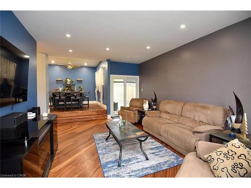 2346 Cavendish Drive, Burlington, ON - Indoor Photo Showing Living Room
