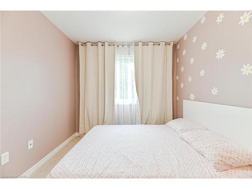 4-535 Margaret Street, Cambridge, ON - Indoor Photo Showing Bedroom