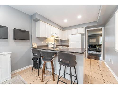 38-271 Richvale Drive S, Brampton, ON - Indoor Photo Showing Kitchen