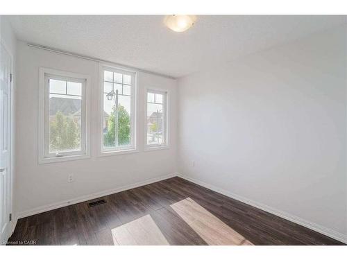 475 Zuest Crescent, Milton, ON - Indoor Photo Showing Other Room