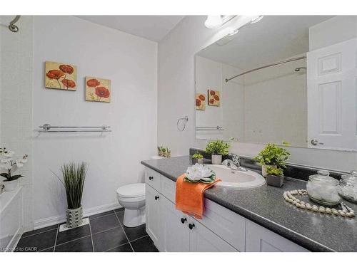 475 Zuest Crescent, Milton, ON - Indoor Photo Showing Bathroom
