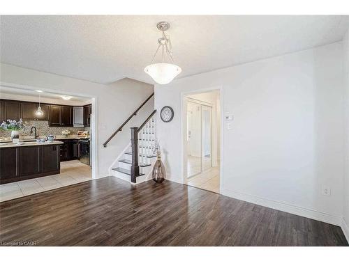475 Zuest Crescent, Milton, ON - Indoor