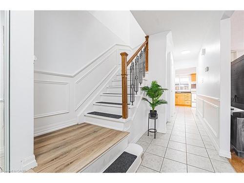 4-2220 Upper Middle Road, Burlington, ON - Indoor Photo Showing Other Room