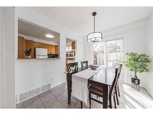 4-2220 Upper Middle Road, Burlington, ON - Indoor