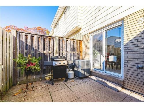 4-2220 Upper Middle Road, Burlington, ON - Outdoor