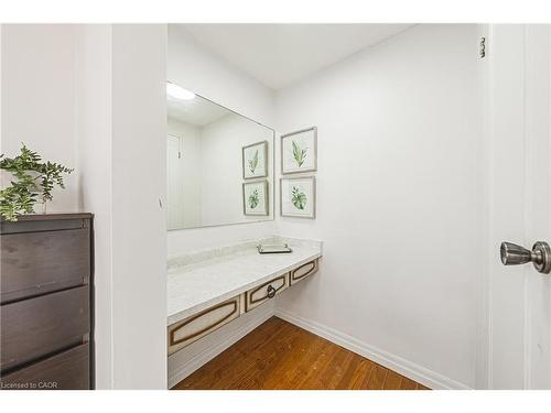 4-2220 Upper Middle Road, Burlington, ON - Indoor Photo Showing Other Room