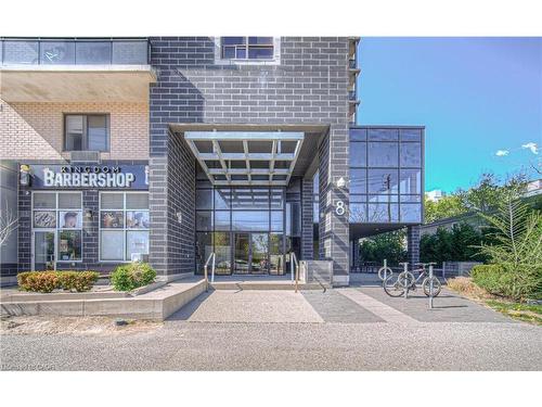 302-8 Hickory Street W, Waterloo, ON - Outdoor