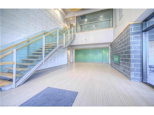 302-8 Hickory Street W, Waterloo, ON - Indoor Photo Showing Other Room