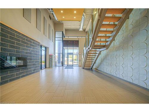 302-8 Hickory Street W, Waterloo, ON - Indoor Photo Showing Other Room