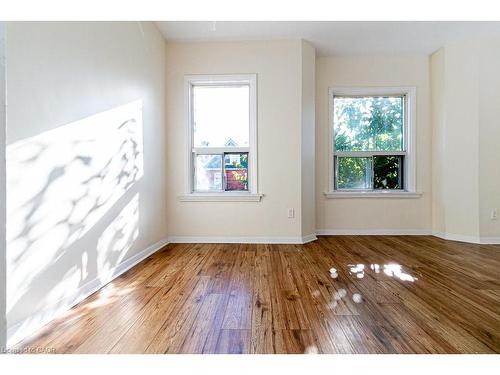 49 Madison Avenue, Hamilton, ON - Indoor Photo Showing Other Room