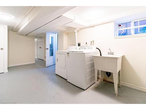 49 Madison Avenue, Hamilton, ON - Indoor Photo Showing Laundry Room