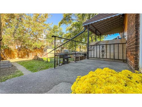 49 Madison Avenue, Hamilton, ON - Outdoor