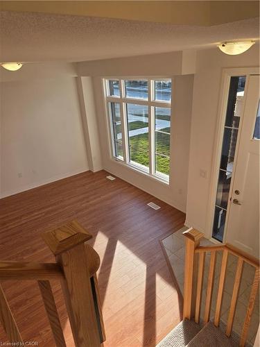484 Provident Way, Hamilton, ON - Indoor Photo Showing Other Room