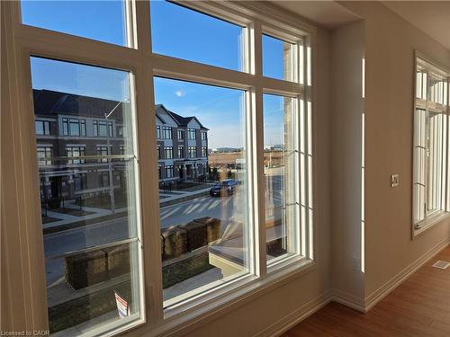 484 Provident Way, Hamilton, ON - Indoor Photo Showing Other Room