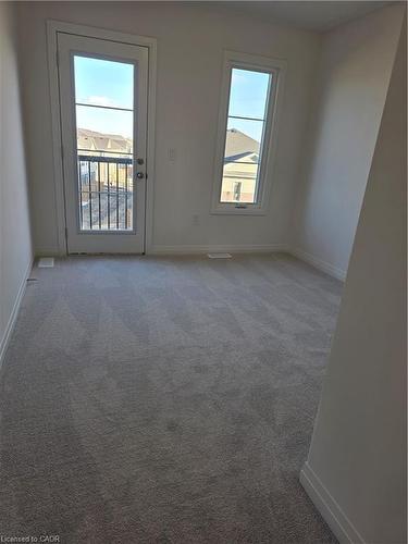 484 Provident Way, Hamilton, ON - Indoor Photo Showing Other Room