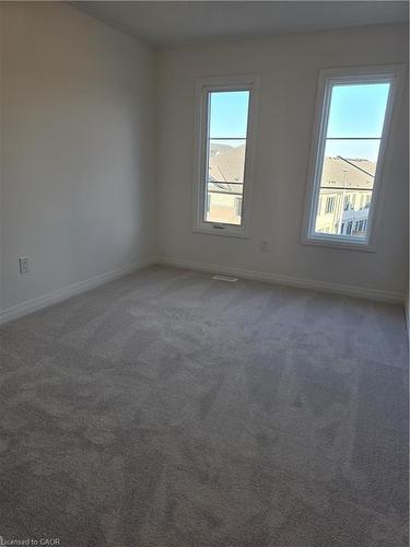 484 Provident Way, Hamilton, ON - Indoor Photo Showing Other Room