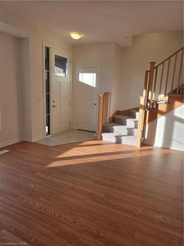 484 Provident Way, Hamilton, ON - Indoor Photo Showing Other Room