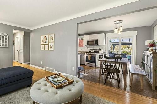 7 Prince Charles Drive, St. Catharines, ON - Indoor Photo Showing Other Room