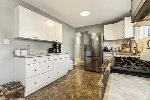 7 Prince Charles Drive, St. Catharines, ON - Indoor Photo Showing Kitchen
