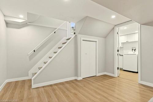 7 Prince Charles Drive, St. Catharines, ON - Indoor Photo Showing Other Room