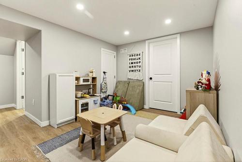 7 Prince Charles Drive, St. Catharines, ON - Indoor Photo Showing Other Room